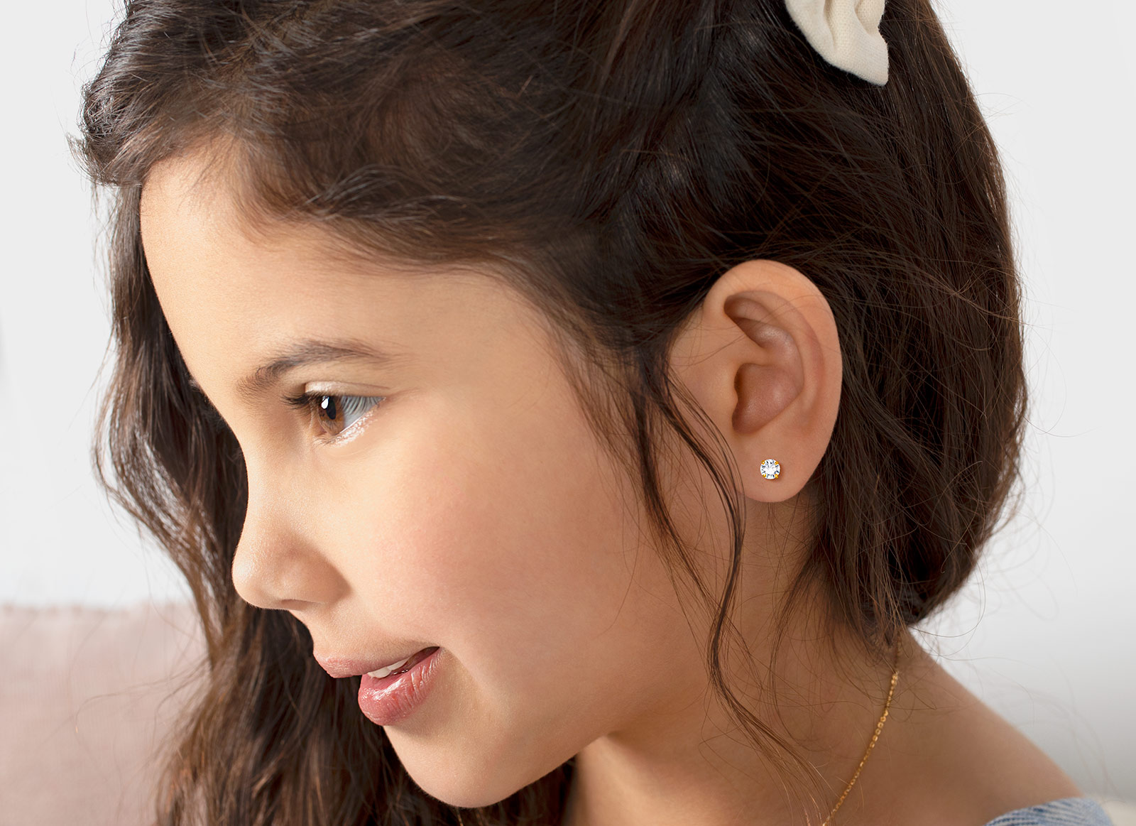Earring Show on 5 Year Old Girl