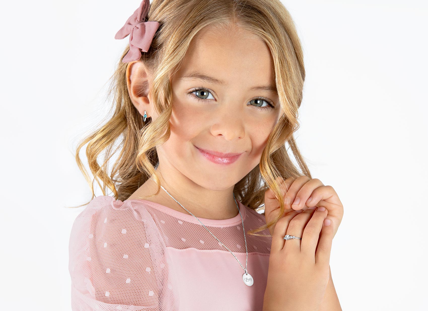 Ring Shown on 6 Year Old Girl