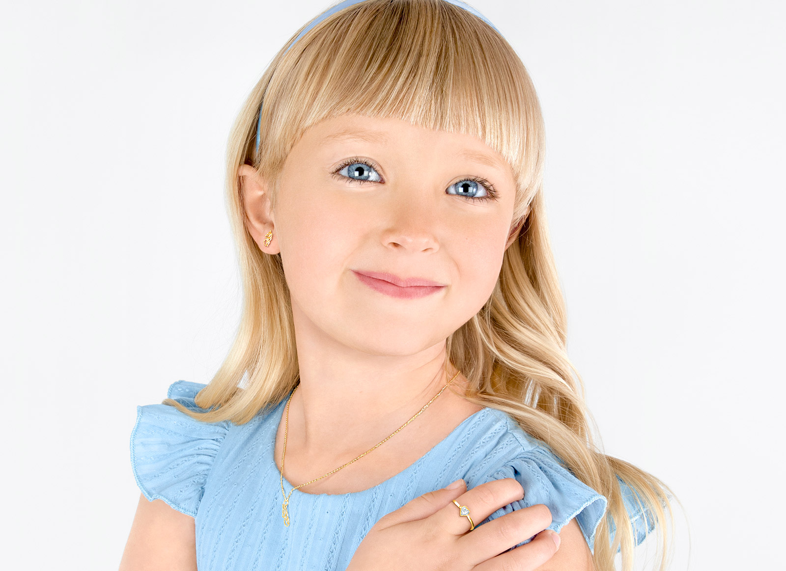 Ring Shown on 6 Year Old Girl