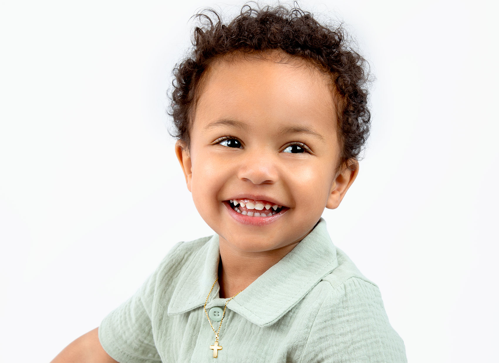 Necklace Shown on 3 Year Old Boy