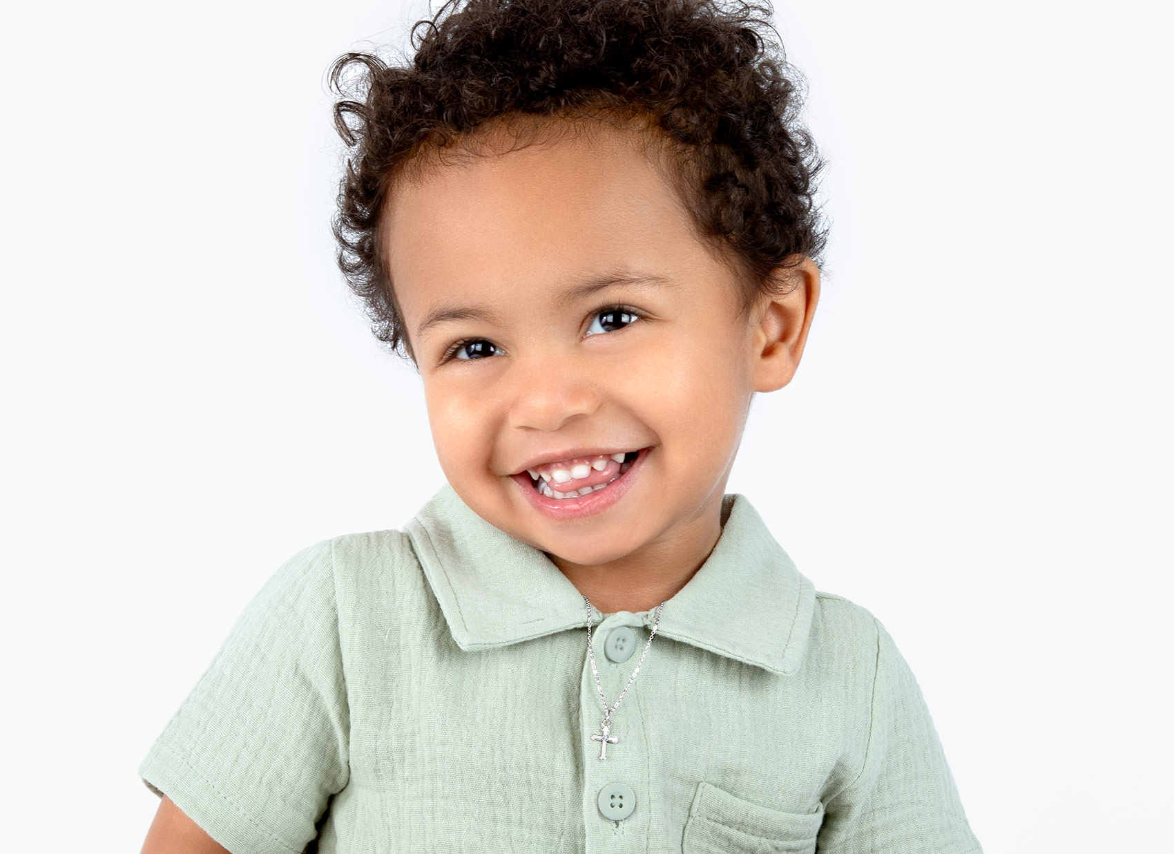 Necklace Shown on 3 Year Old Boy